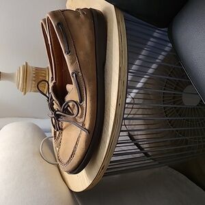 Men size 9 timberland shoe